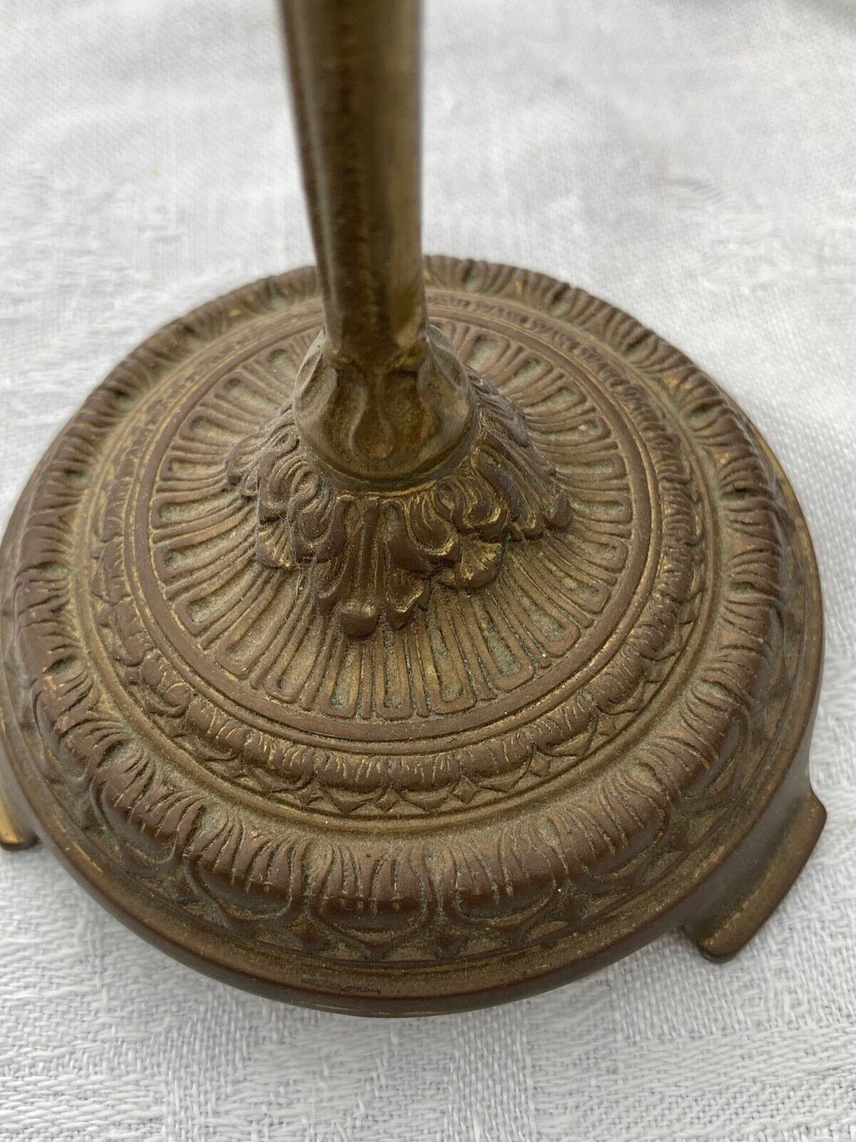 Table lighter antique