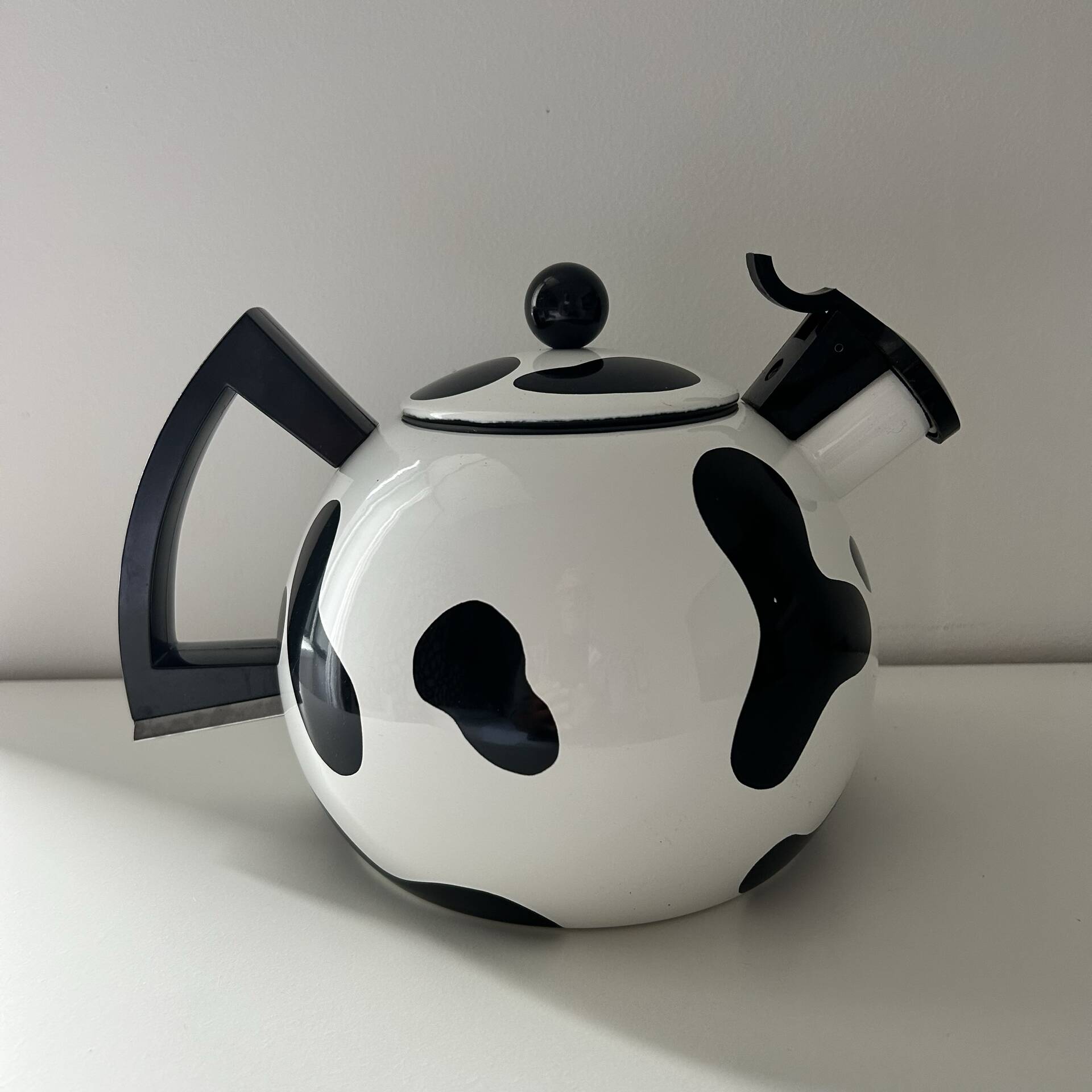 Bicolour kettle 1980