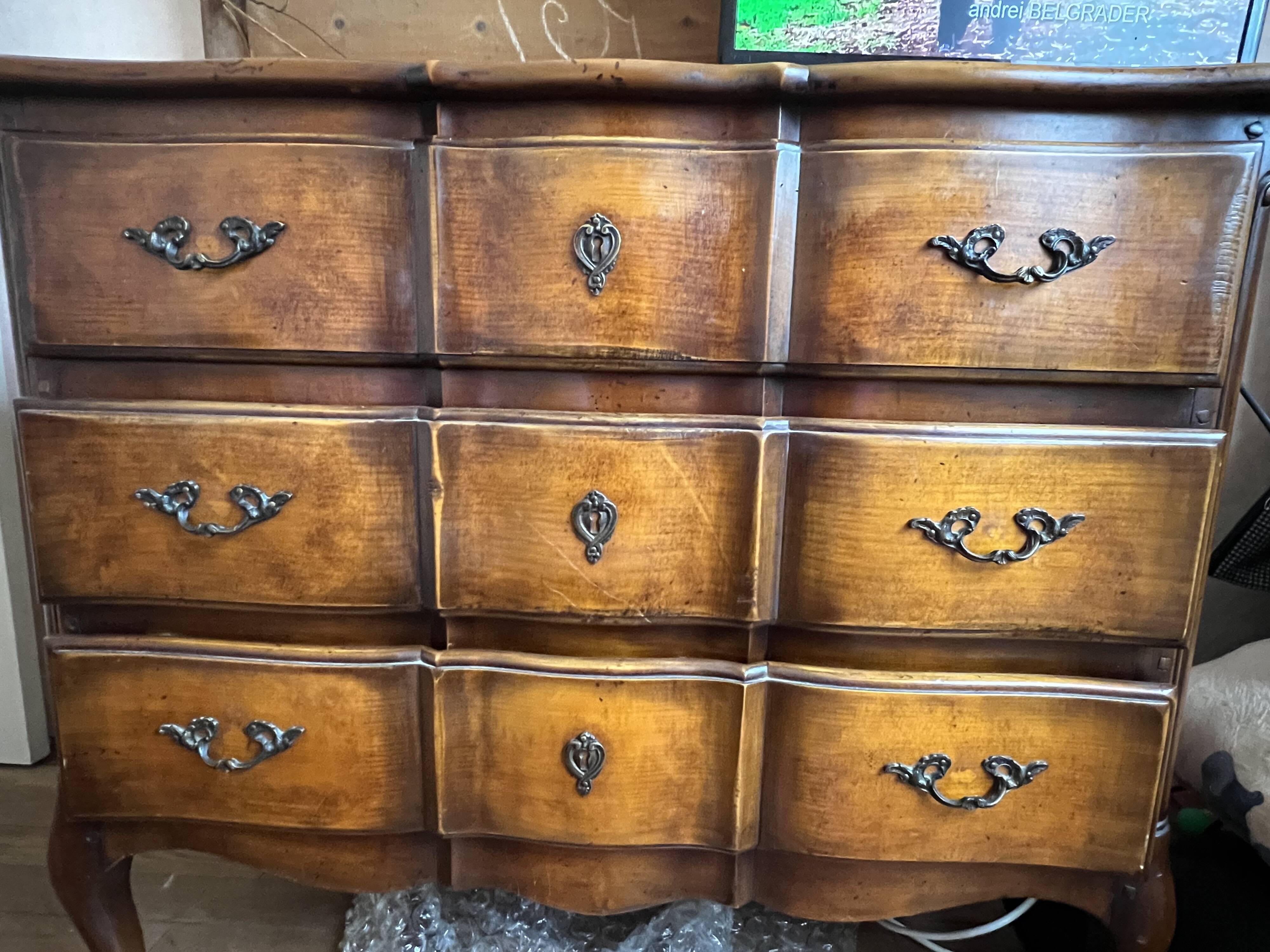 Louis XVI crossbow chest of drawers