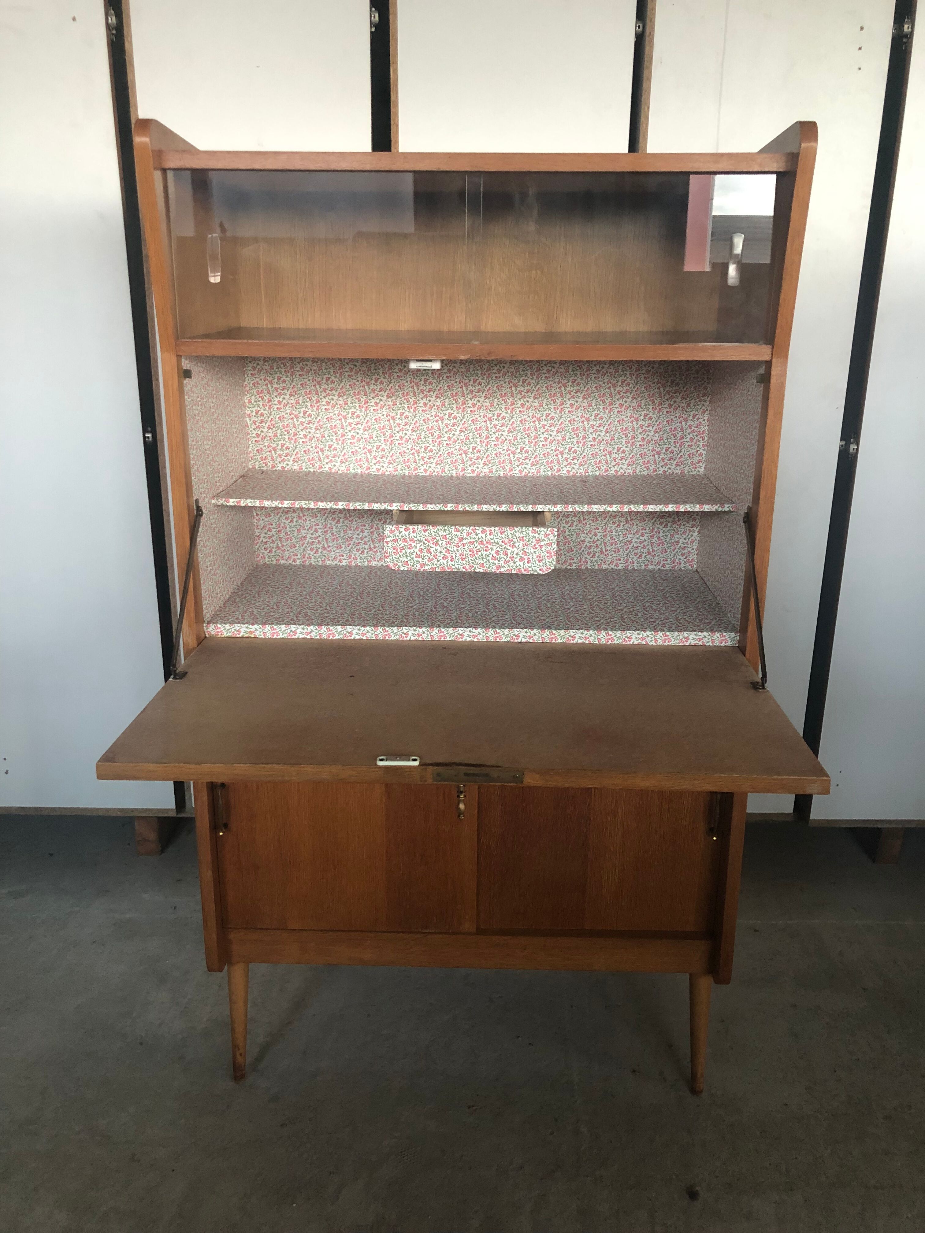 Secretary of the 70s feet compass