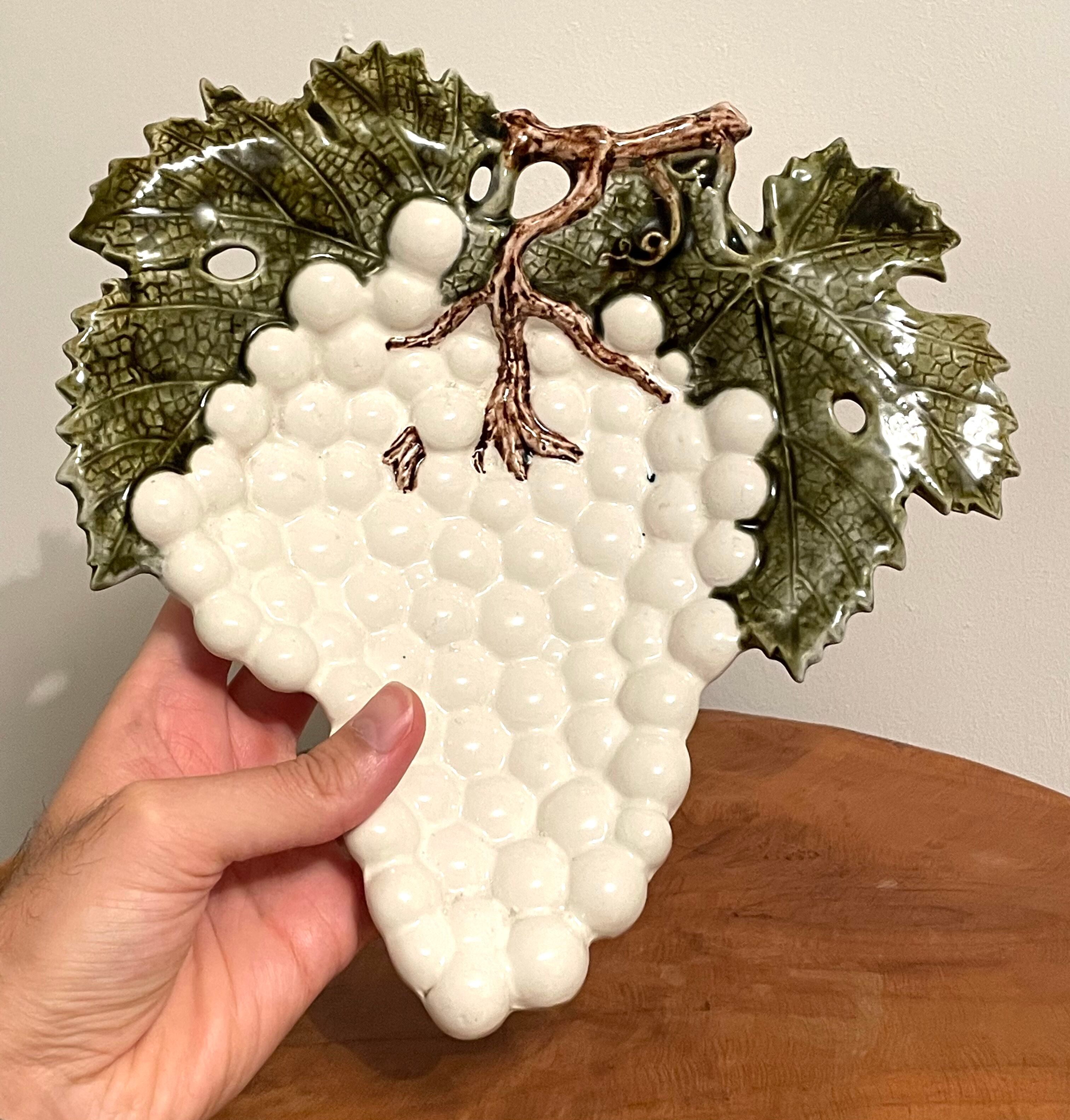Plat de service de feuilles de vigne, plateau portugais secla majolica, bol de bonbons en blanc, brun et vert