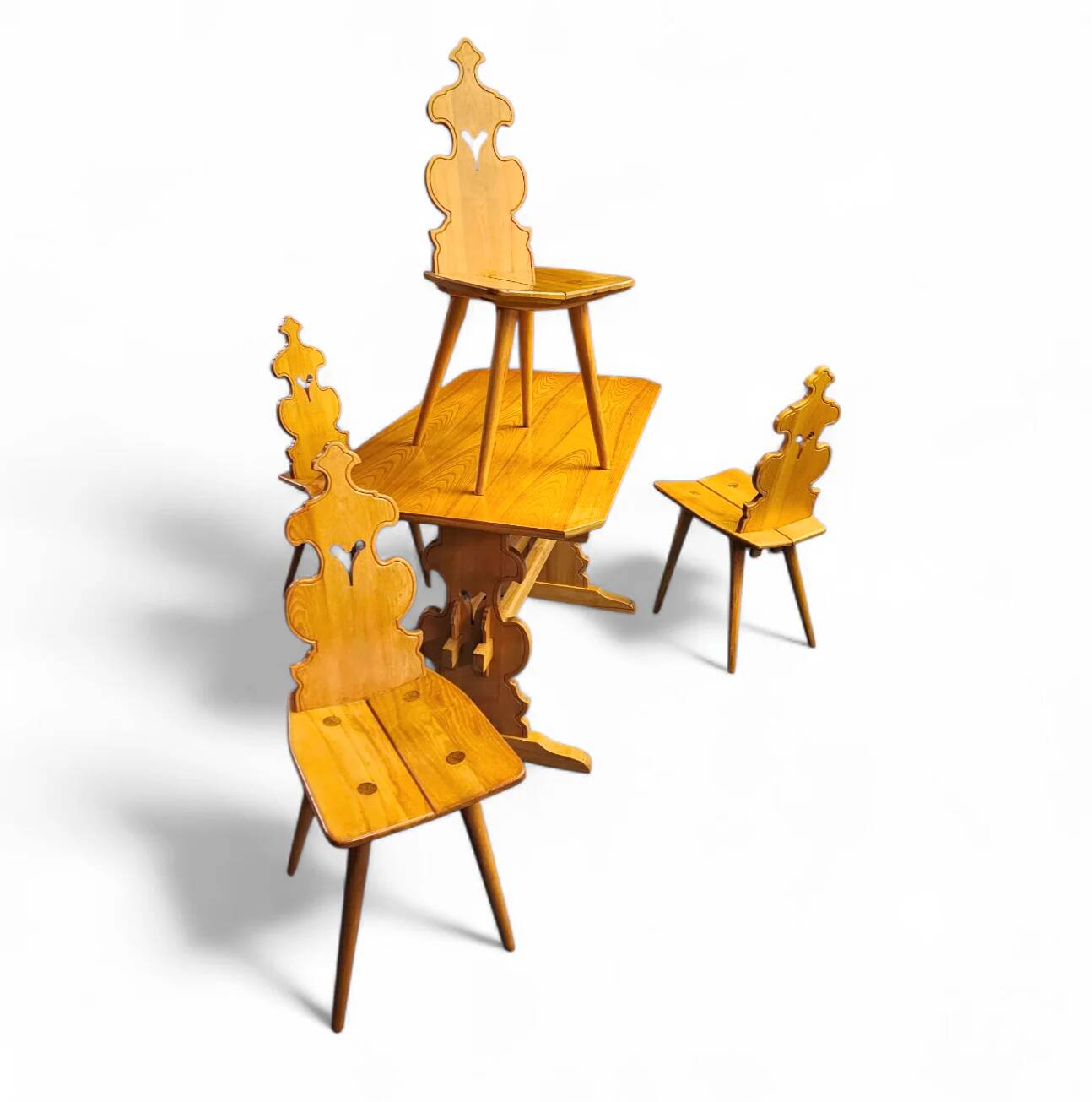 Chaises et table Cepelia Tiroler, ensemble de 5 pièces, Pologne, années 1960, marquées.