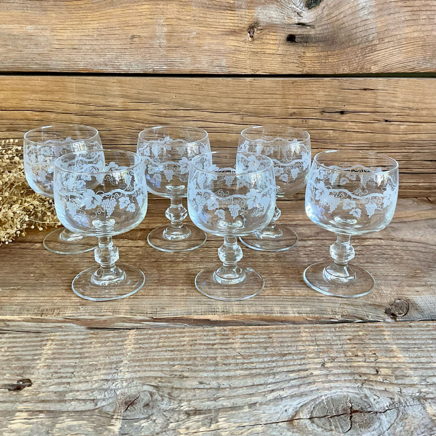 6 small vintage Luminarc glasses
