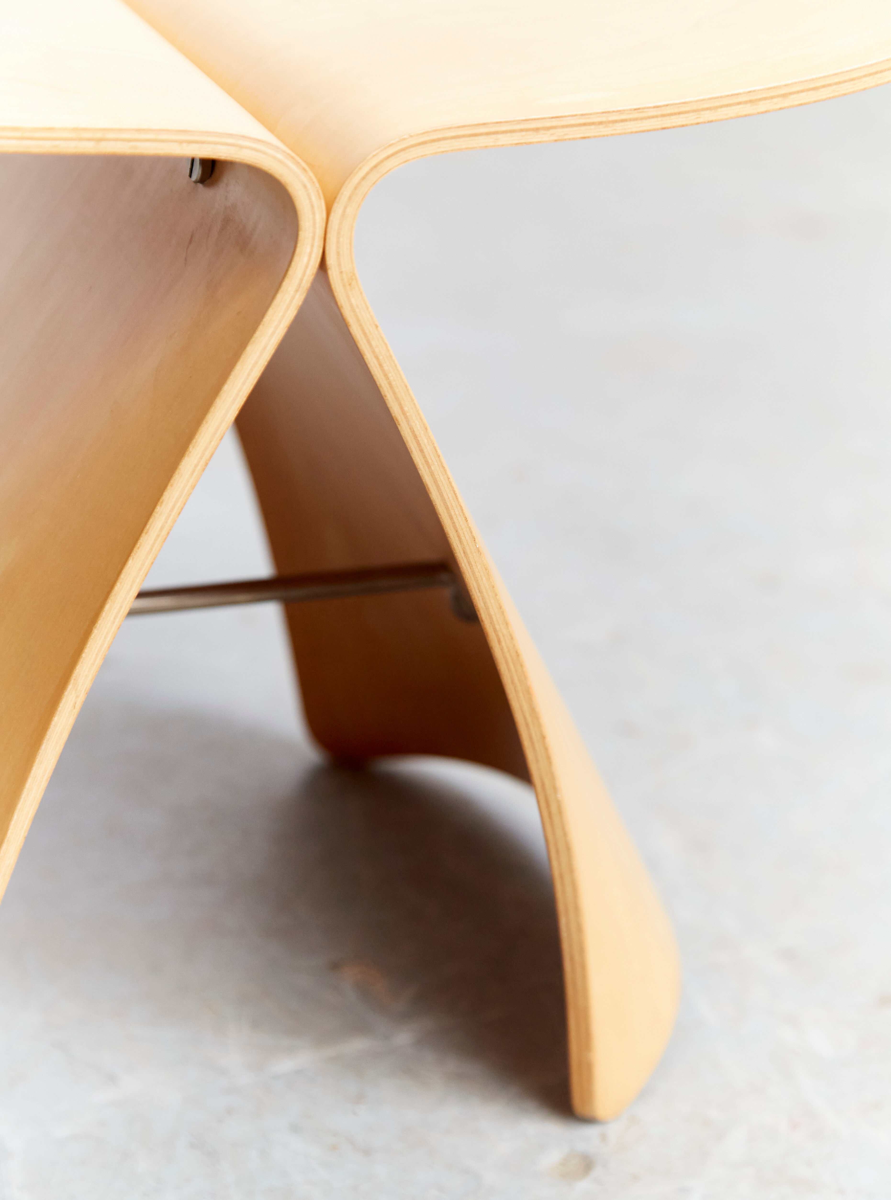Tabouret Butterfly Sori Yanagi pour Vitra