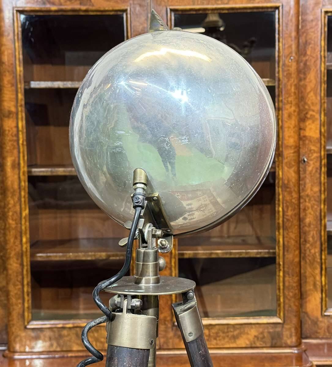Modern marine floor lamp with compass