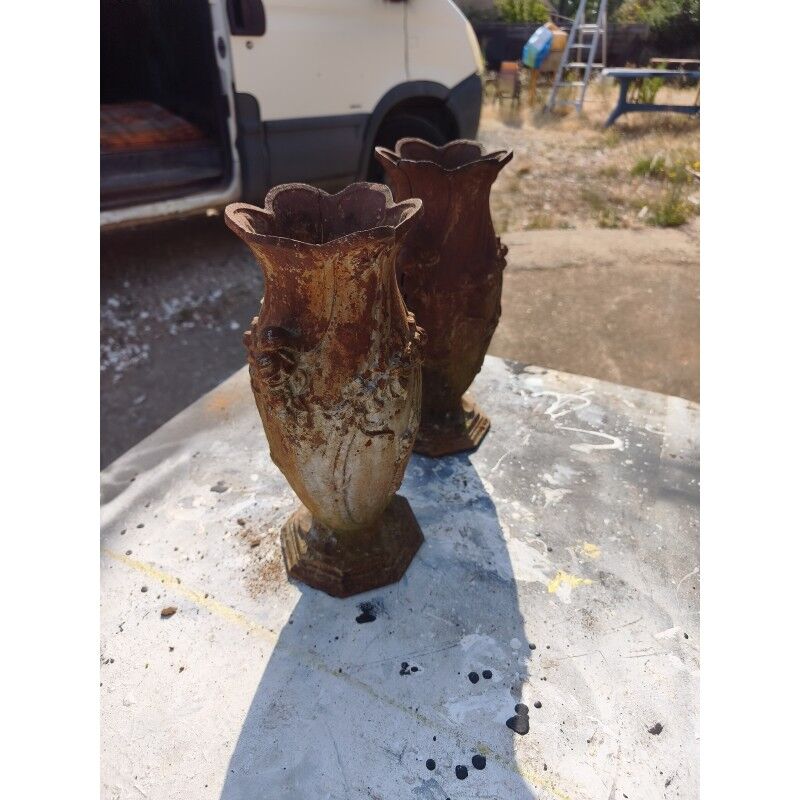 Pair of cast iron vases from 1900 in Charleville-Mézières