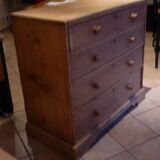 Old English chest of drawers