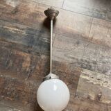 Suspension globe en opaline