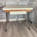 Formica kitchen table with extensions