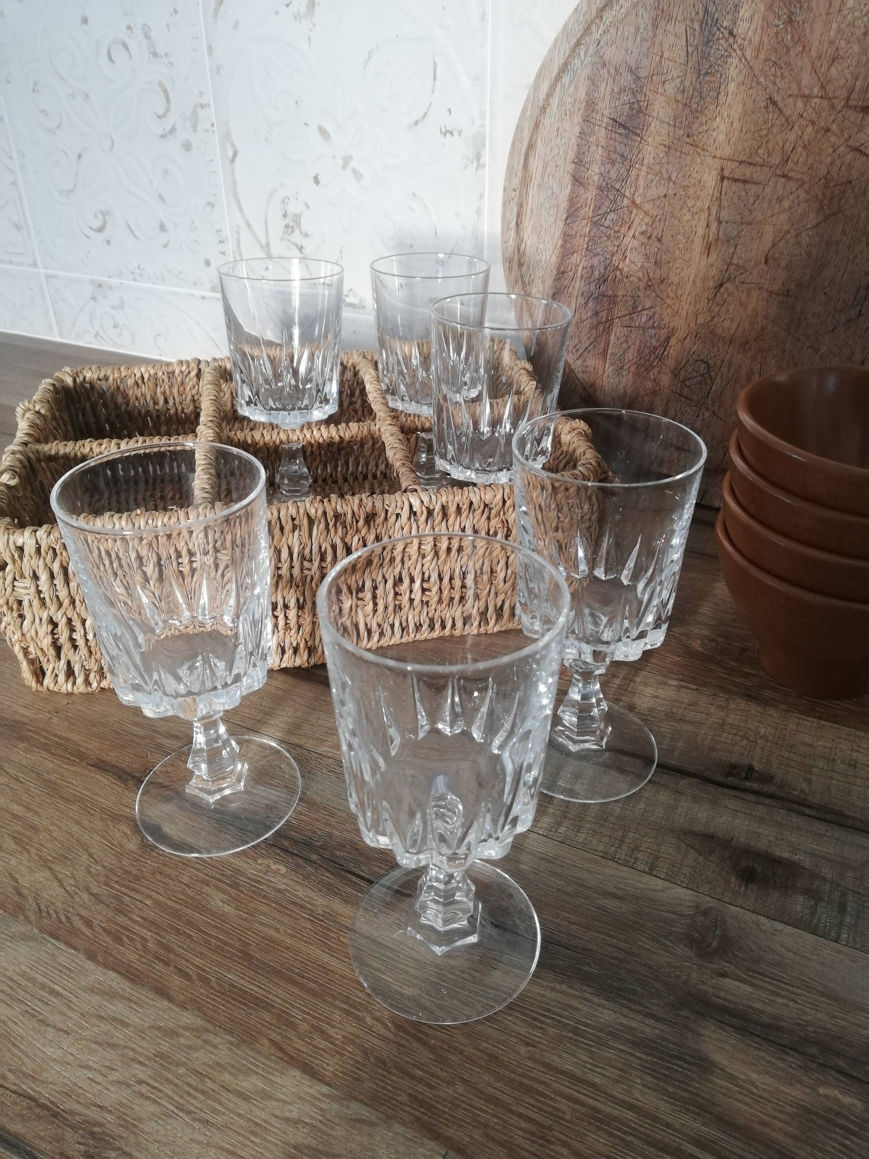 Vintage arc crystal aperitif glasses