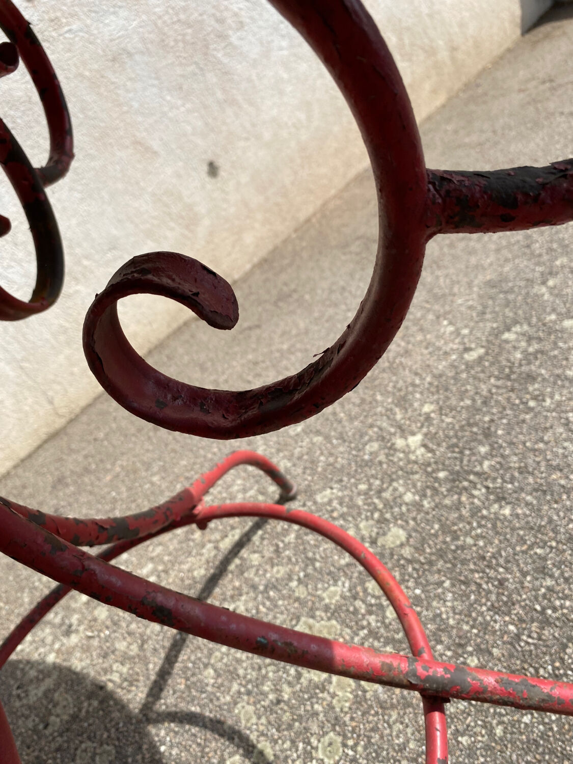 Scrolled garden table