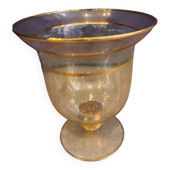 Vase style art deco annees 50 en verre avec lisere dore et reflet mauve