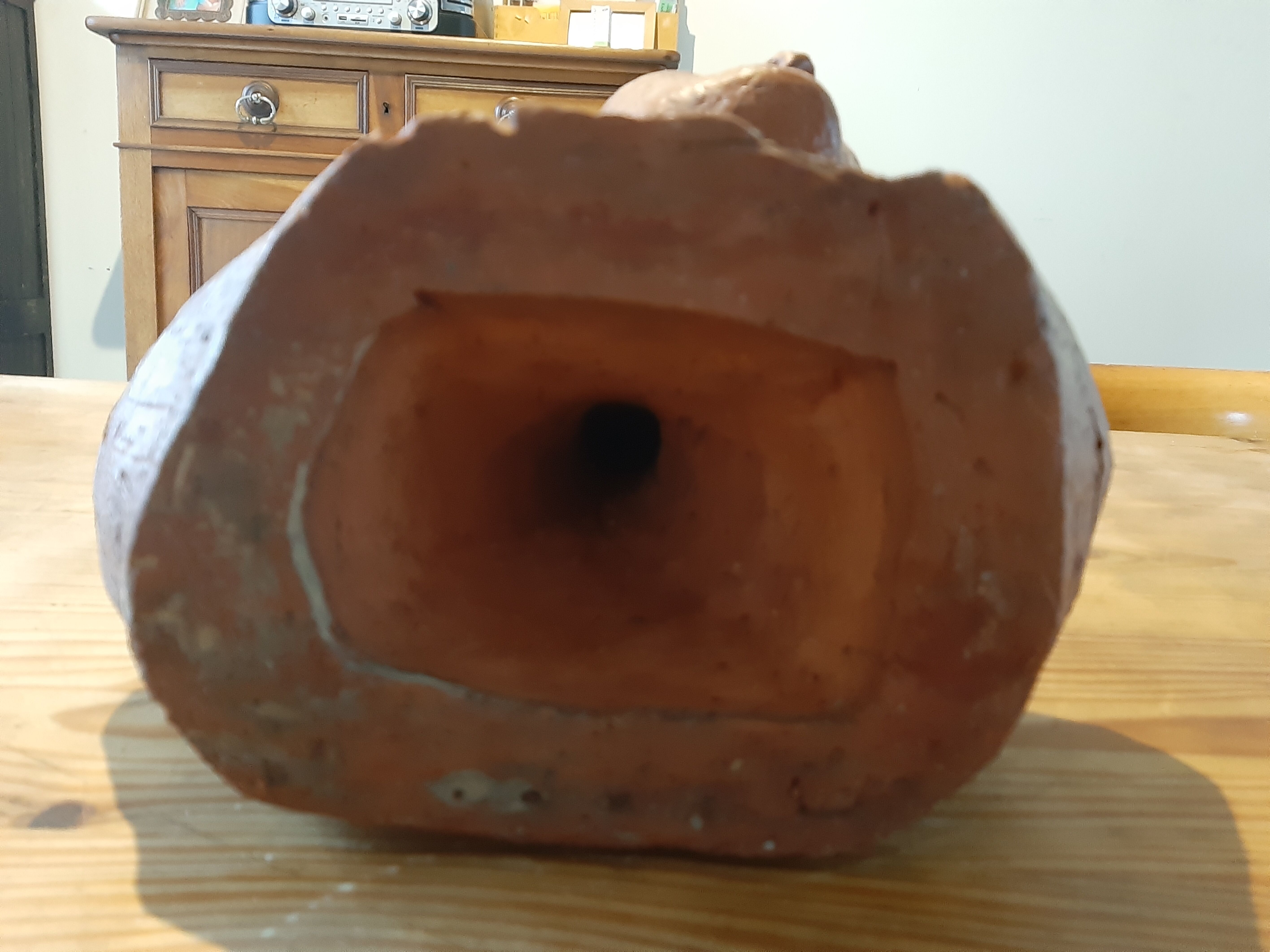 Bust woman of the 50s in terracotta