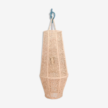 Suspension in raffia