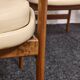 Chaises de salle à manger/conférence vintage avec accoudoirs en noyer et cuir vinyle d'origine b