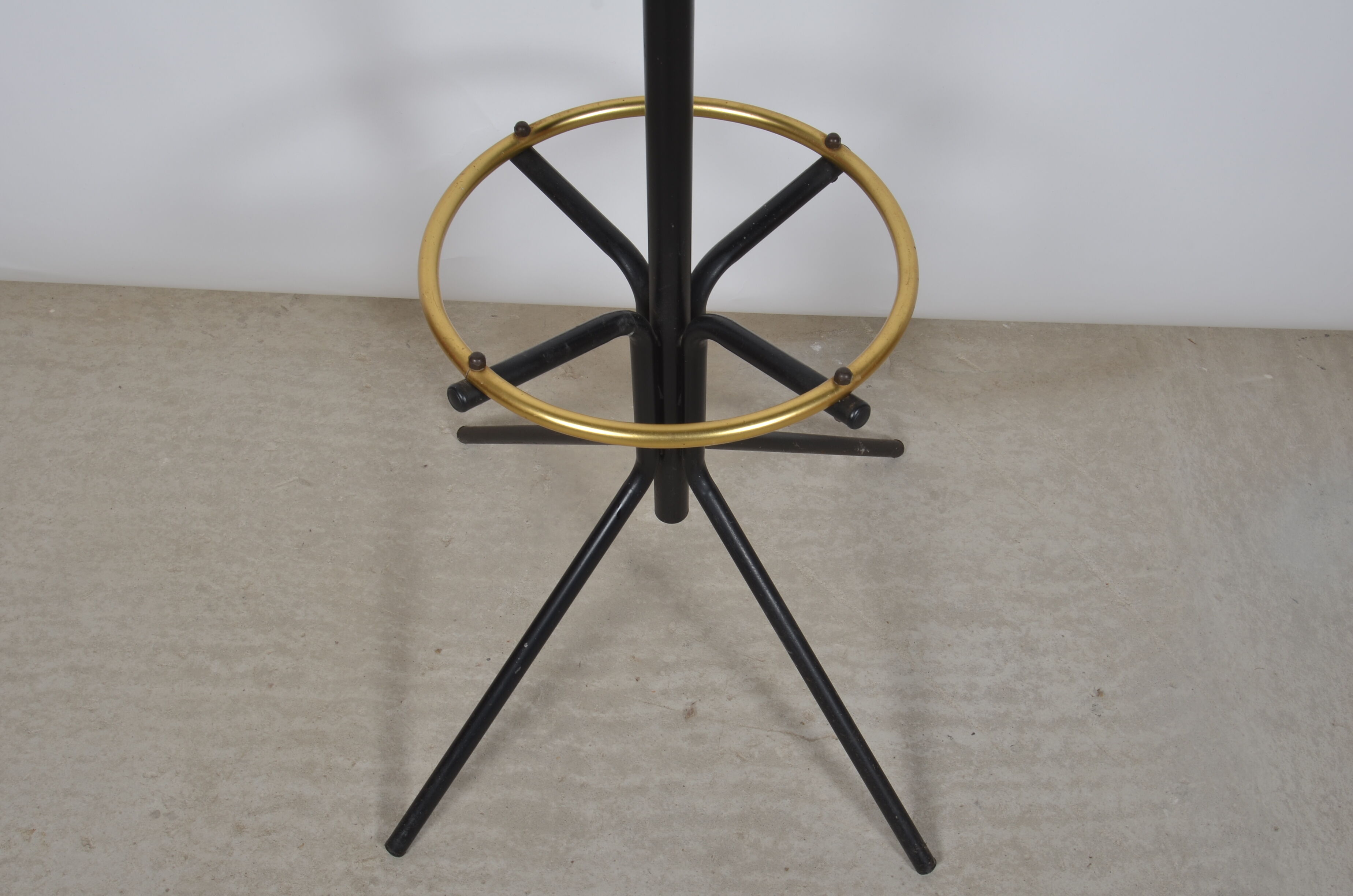 Coat rack gold metal