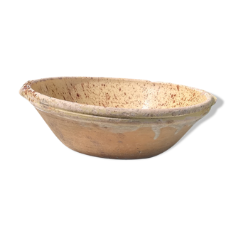 Plat en faïence d'Etrepigney