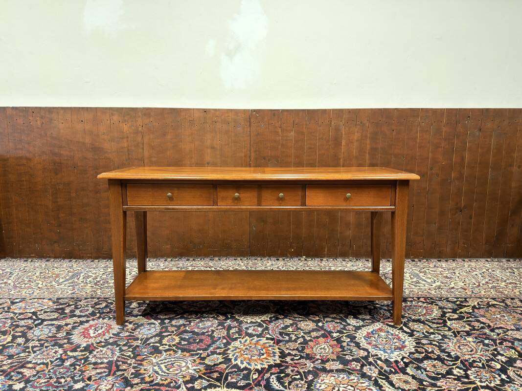 Classic English Sidetable with Marqueterie