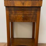 Side table in walnut and veneer, work of the late nineteenth century