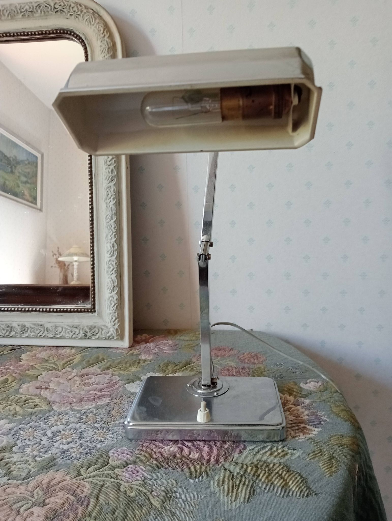 1940s desk lamp, late Art Deco style