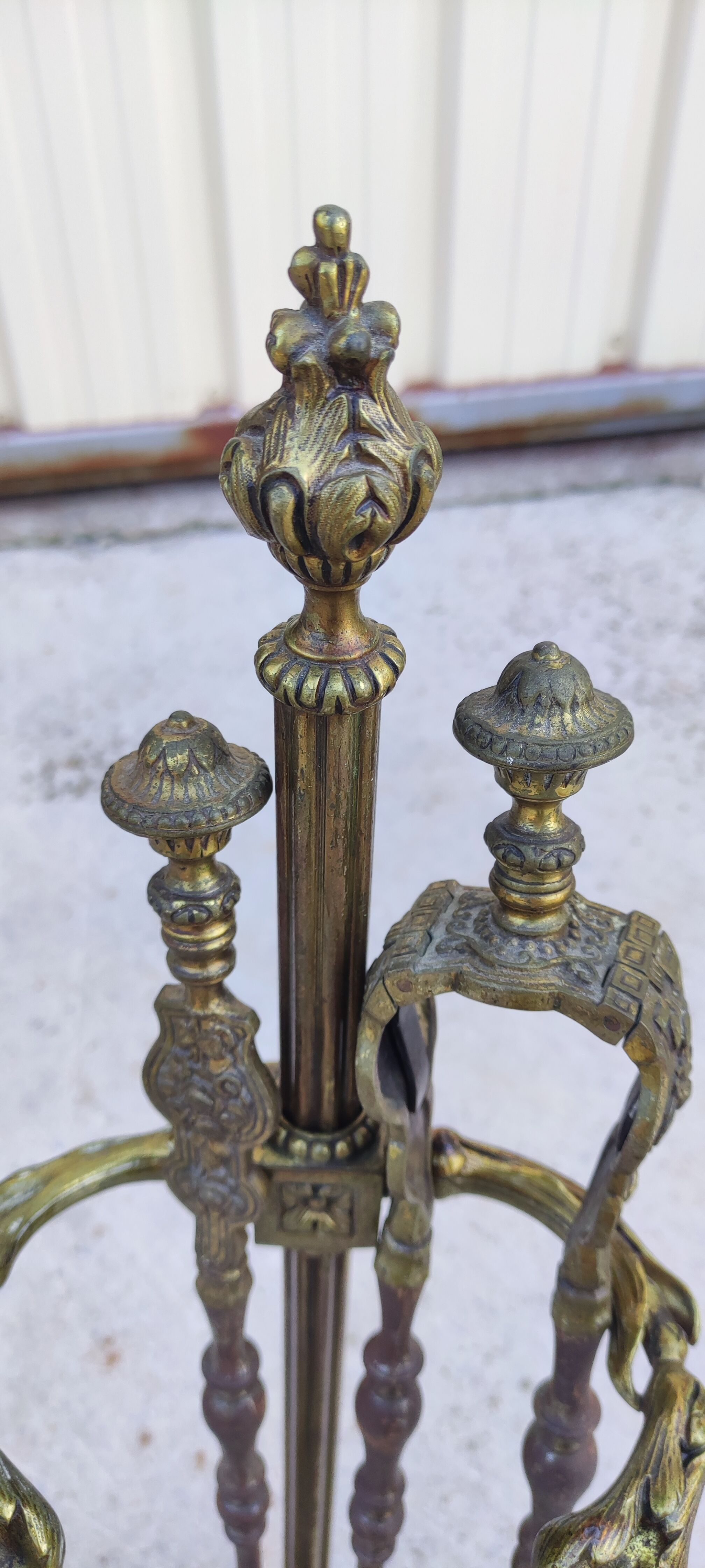 Servant of chemine 19th in bronze, 2 elements