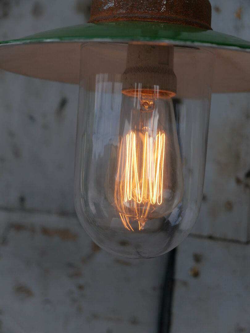 Apply outdoor swan collar court lamp