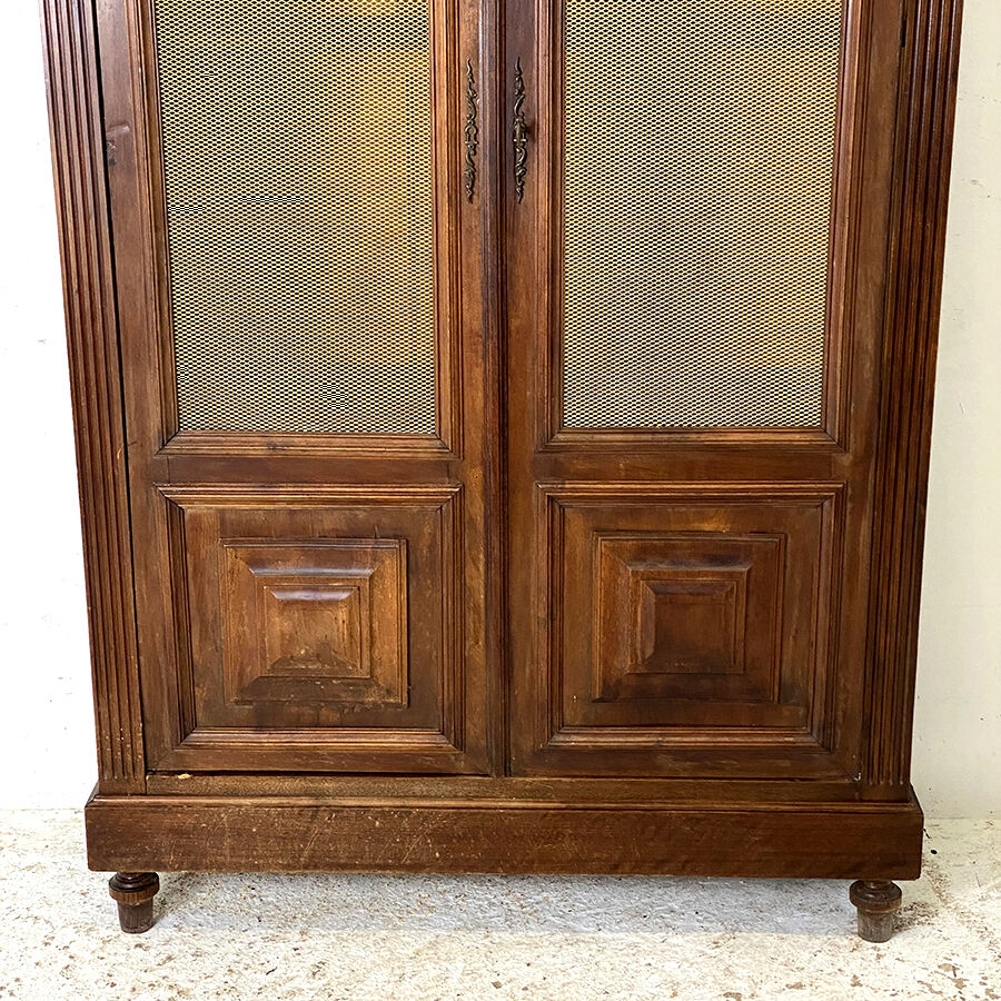 30-year screened bookcase