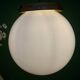 Suspension globe vintage XL en opaline blanche