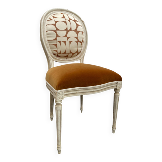 Medallion chair