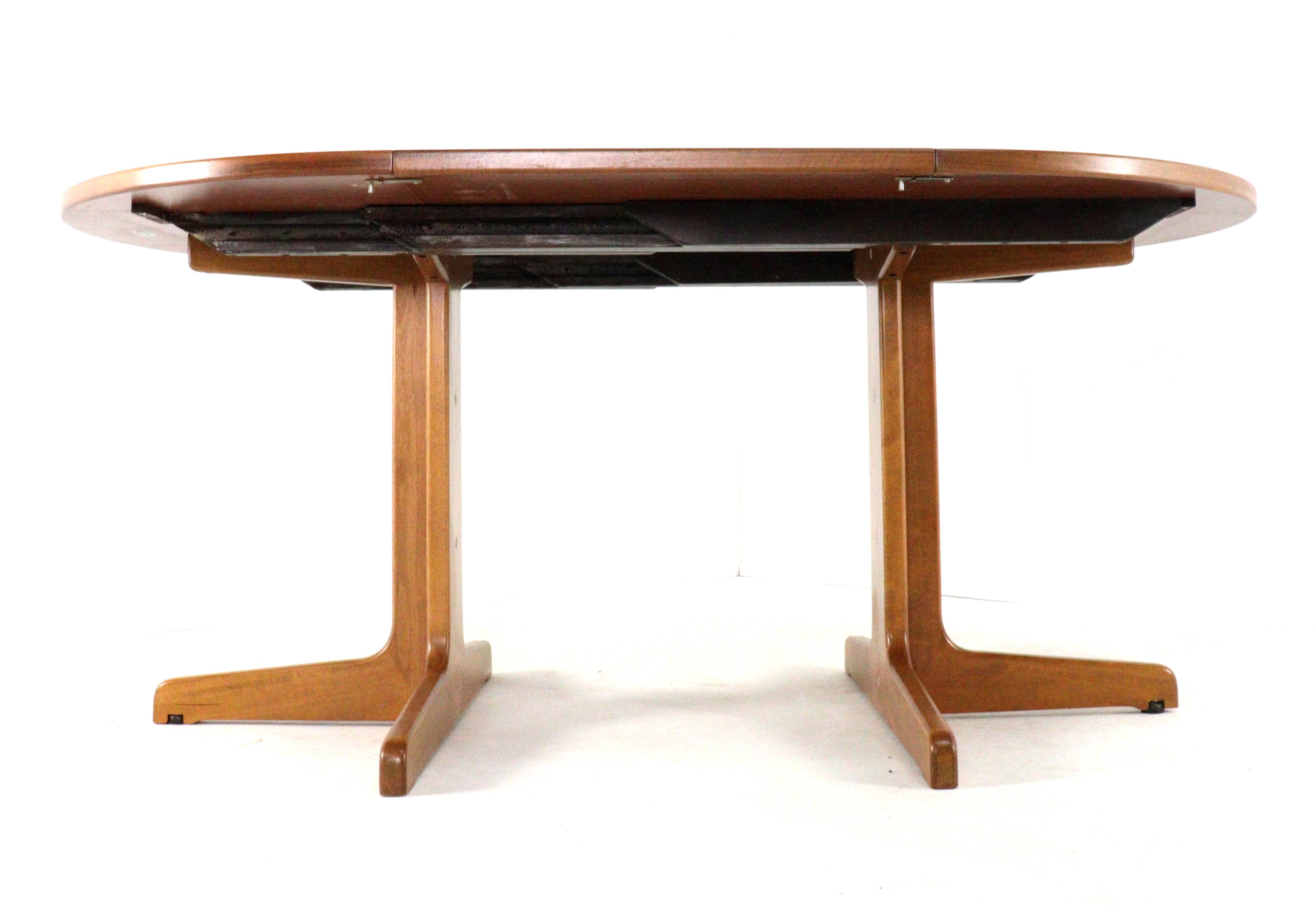 Round extendable dining table 2x 'Vienna' Thonet - mid-century modern style