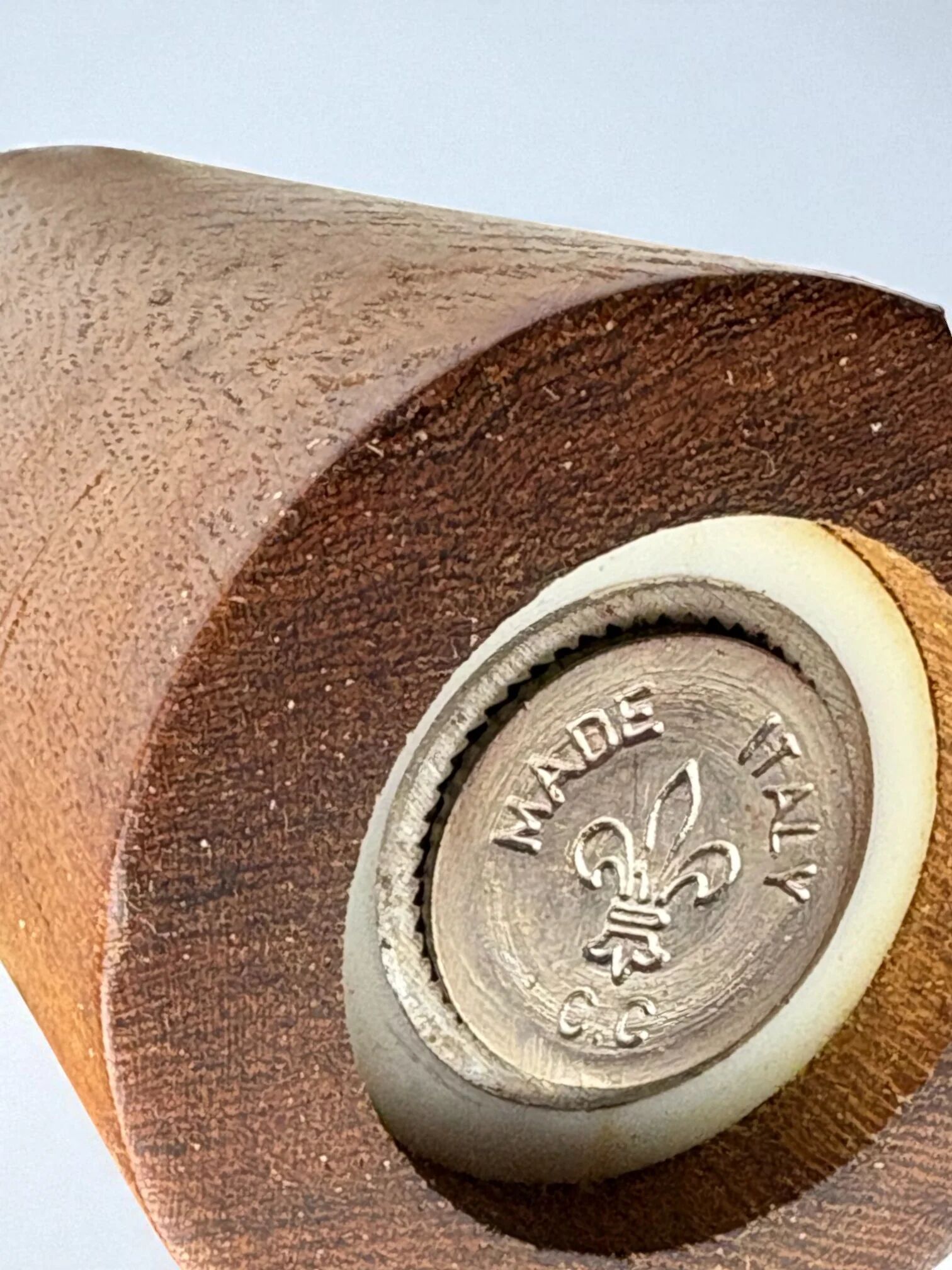 Salt shaker and pepper mill in rosewood and brass, Italy, 1970s