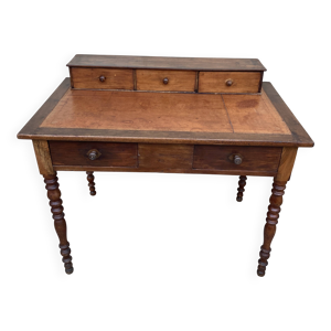 Bureau ancien dessus - pieds