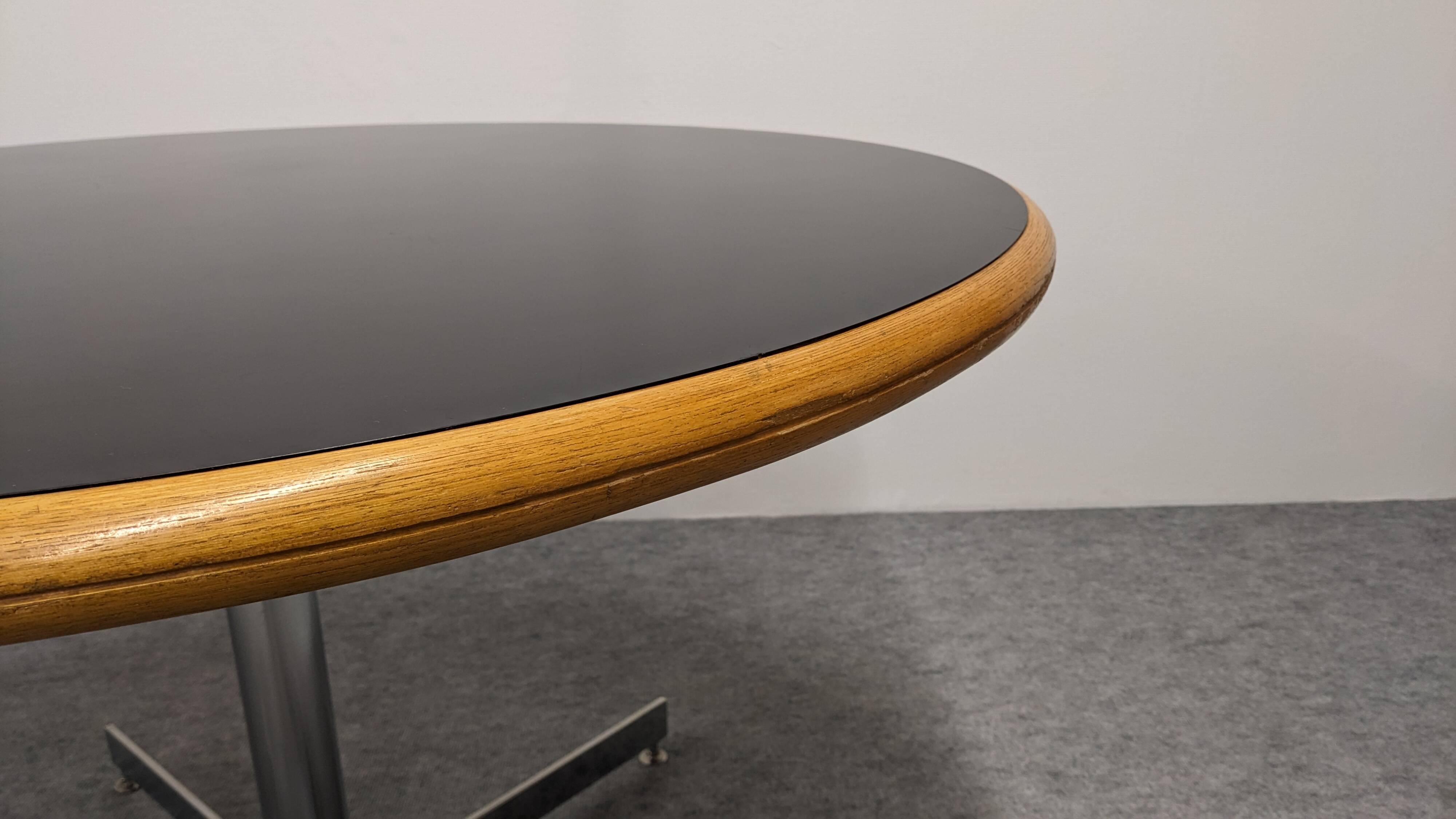 Round dining table dlg Warren Platner, Italy circa 1970