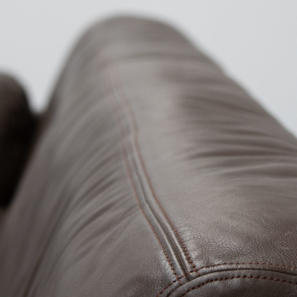 De Sede DS-76 two-seater sofa