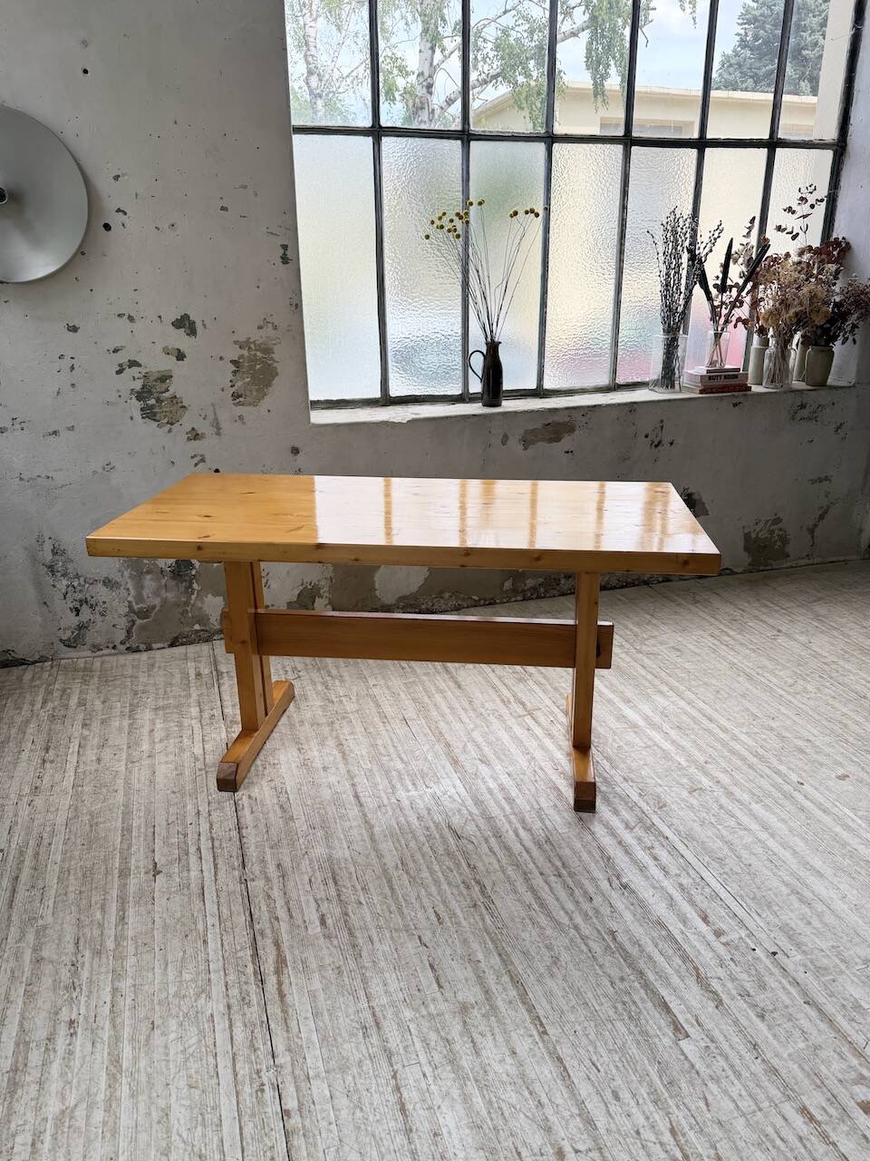 Perriand mountain furniture table 1970