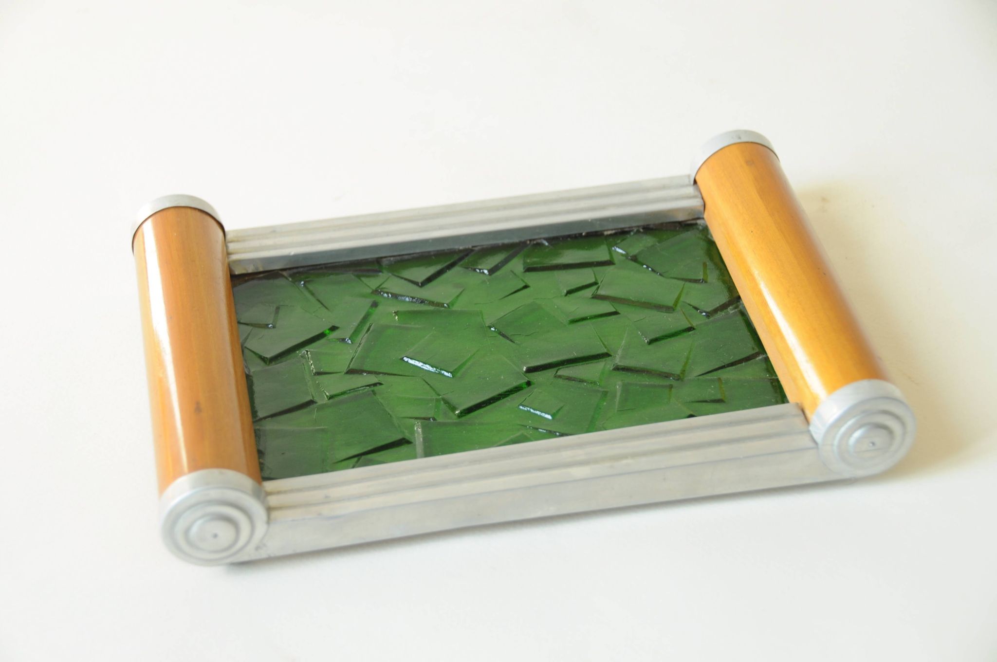 Original Art Deco vintage design plateau in green glass, wood and aluminium.