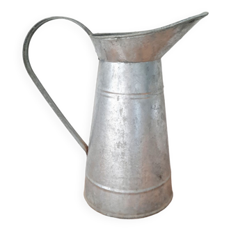 Zinc pitcher