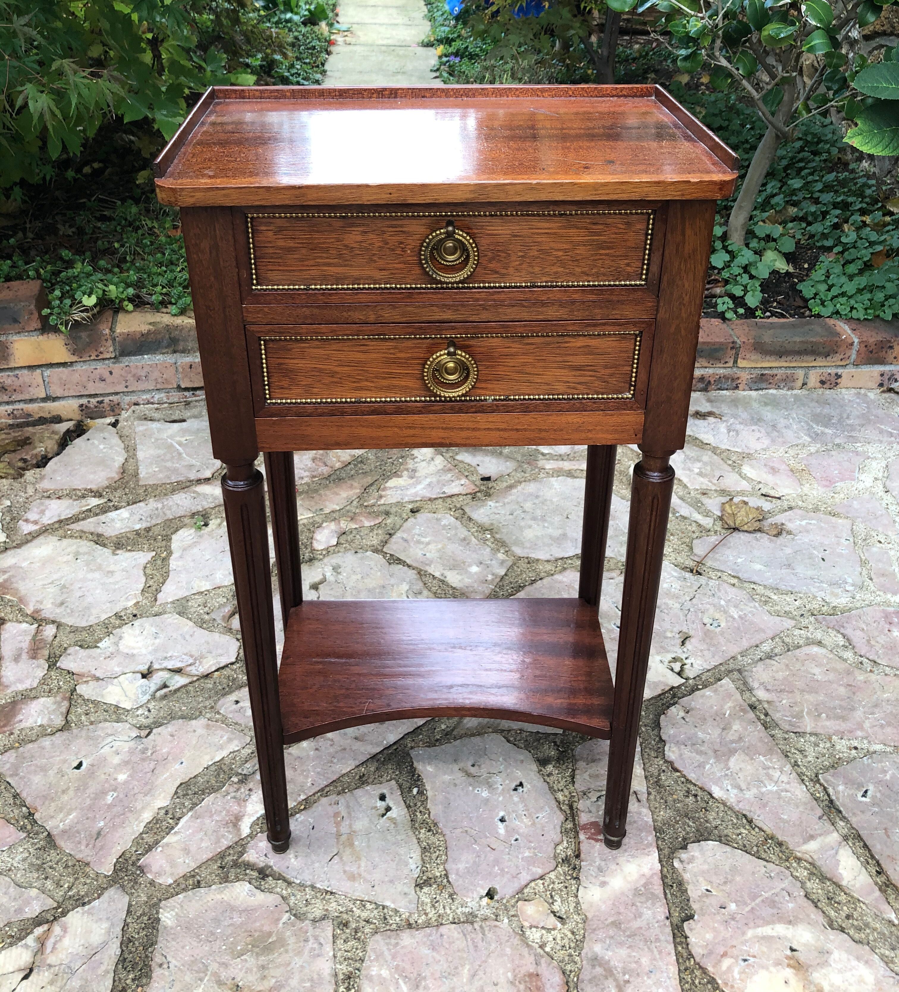 Board-style wooden bedside