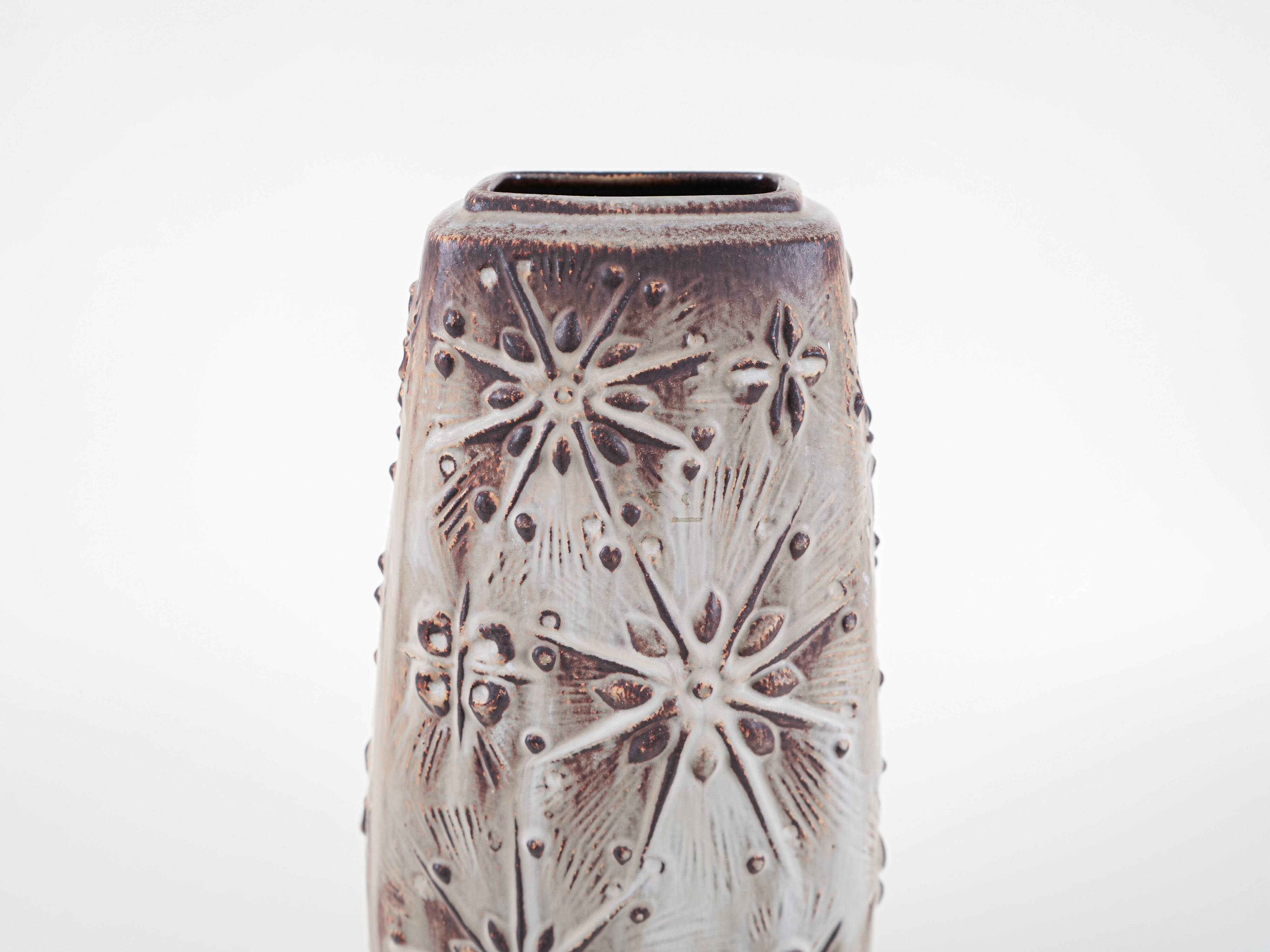 Beige ceramic vase, German design, 1960s, made in West Germany