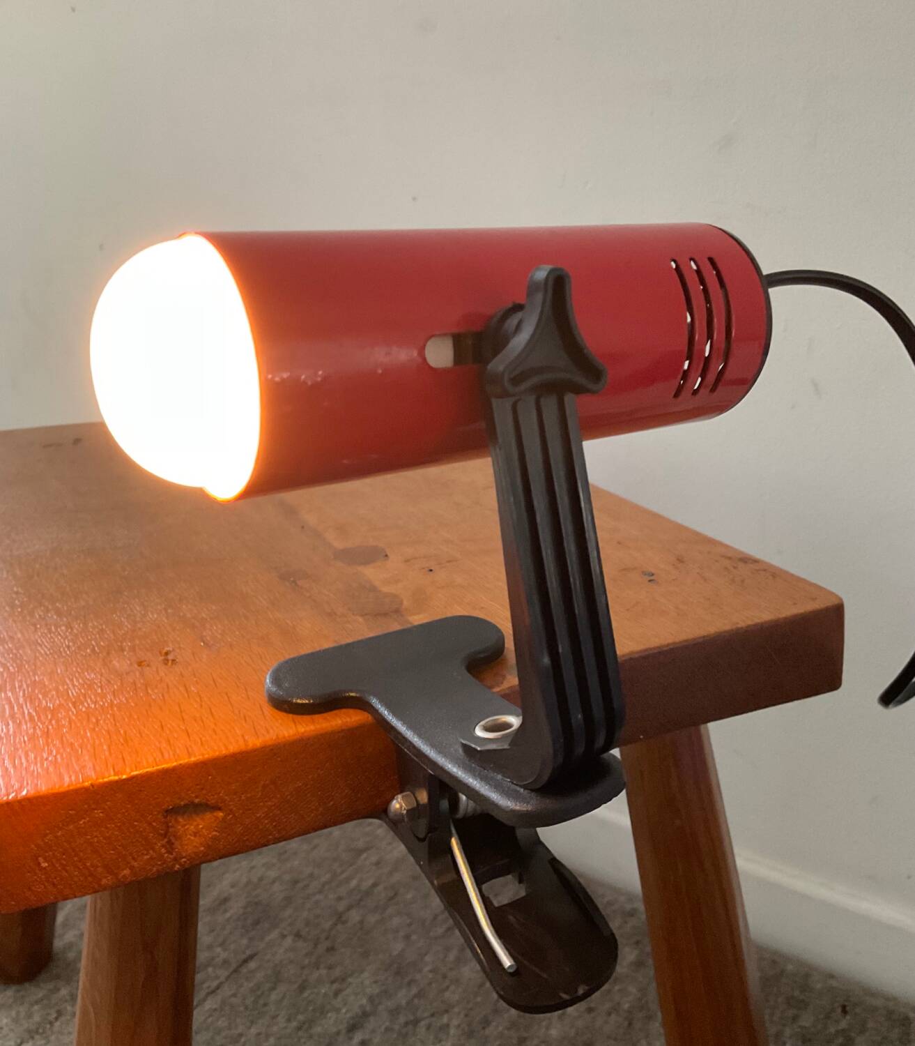 Vintage red metal clip lamp