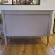 Commode en bois peint