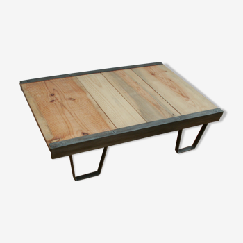 Industrial coffee table, former SNCF palette