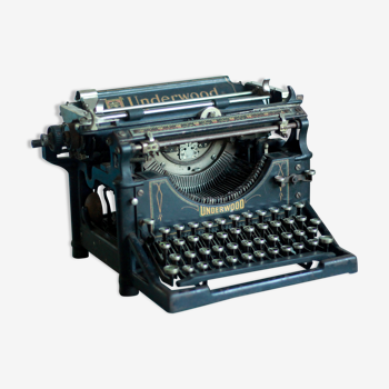 Underwood typewriter 1918