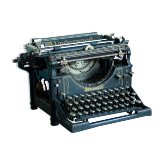 Underwood typewriter 1918