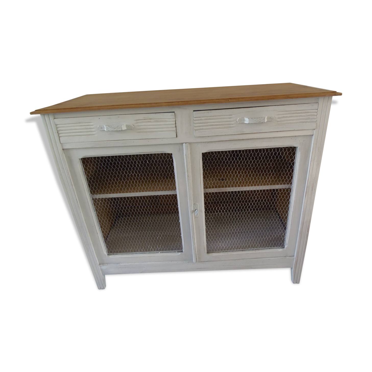 Buffet vintage patiné gris perle blanc poudré à portes grillagées