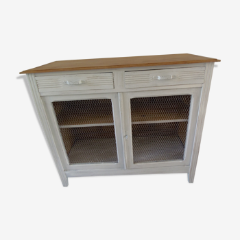 Buffet vintage patiné gris perle blanc poudré à portes grillagées