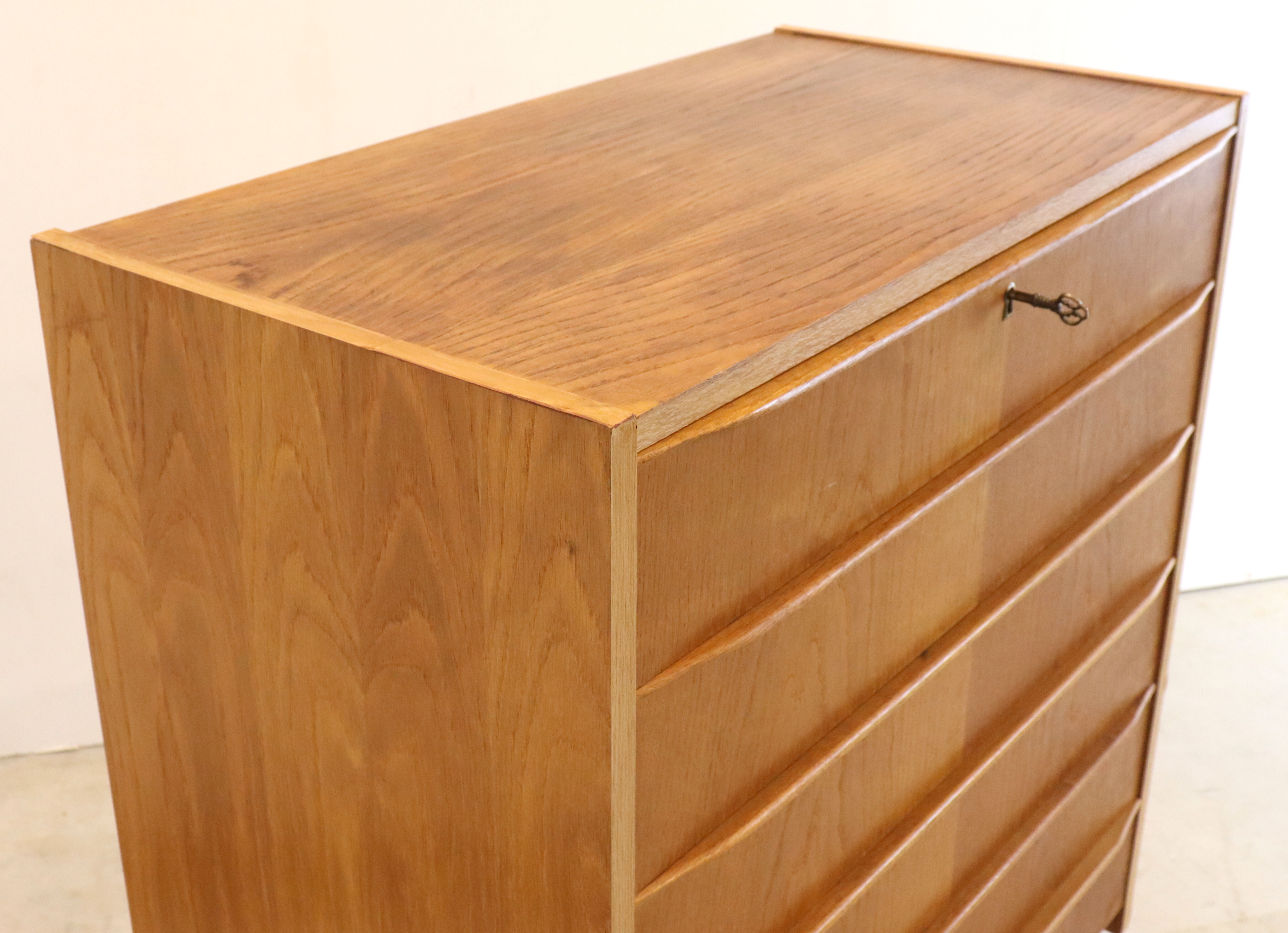 Commode danoise en chêne haut 'Brovst' - Design danois