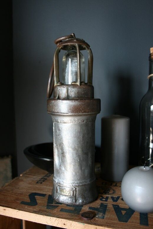 Lampe de mineur en métal