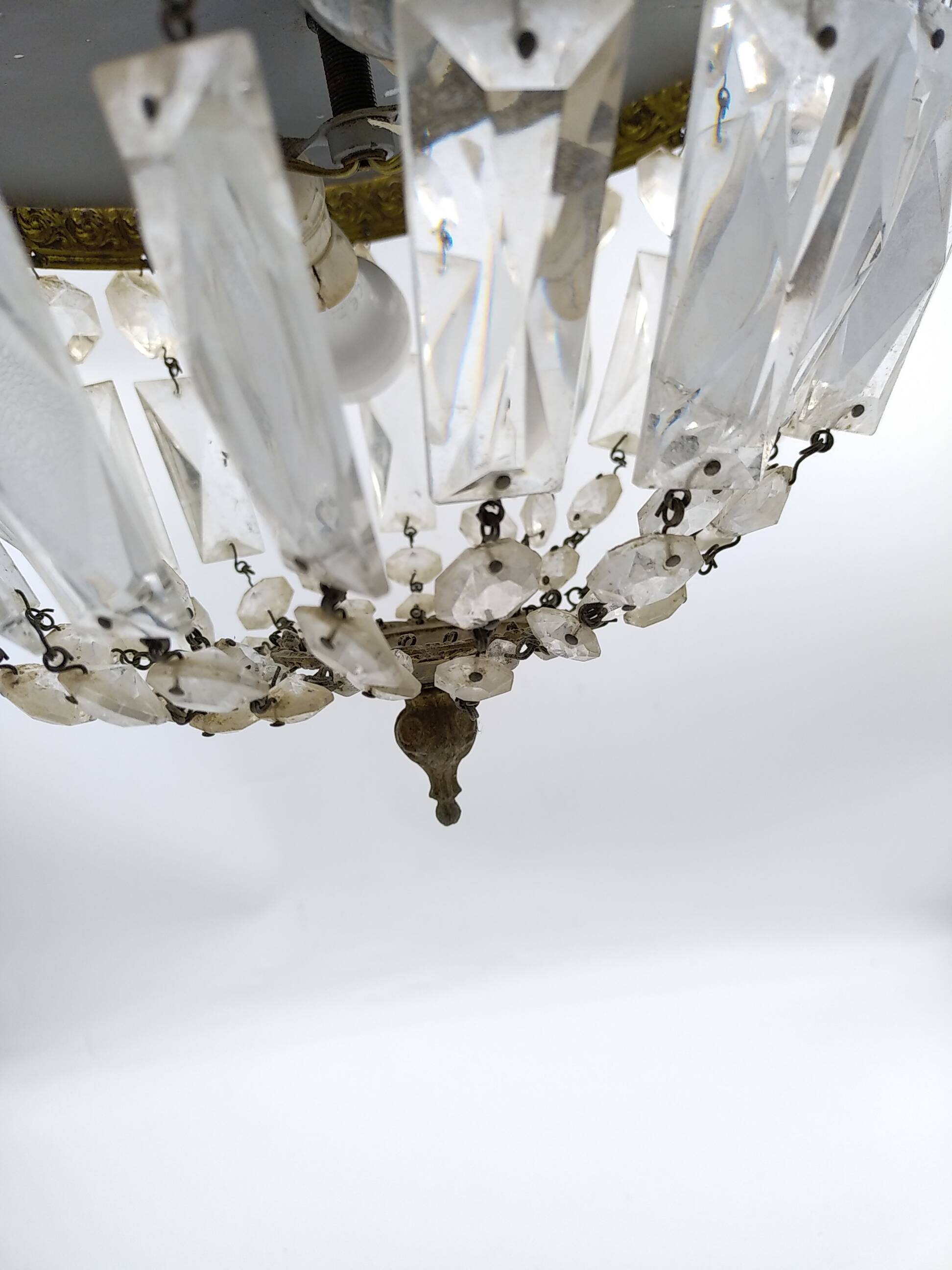 Art deco ceiling light or pendant lamp with tassels and brass. 22 rows.