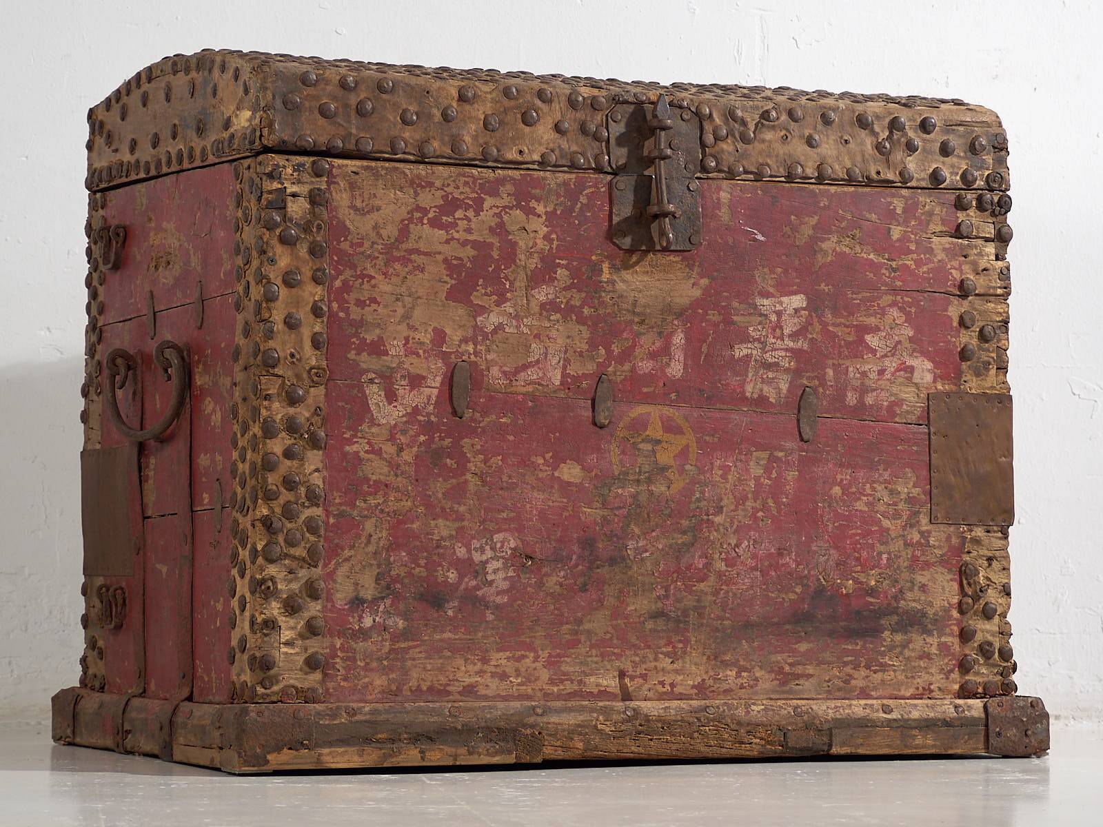 Oriental chest from the Chinese imperial period (circa 1850) #26